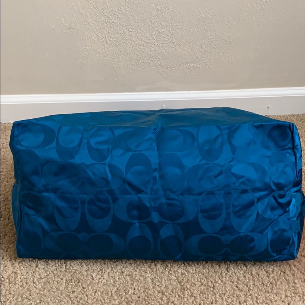 Coach - Picture 5 of 11